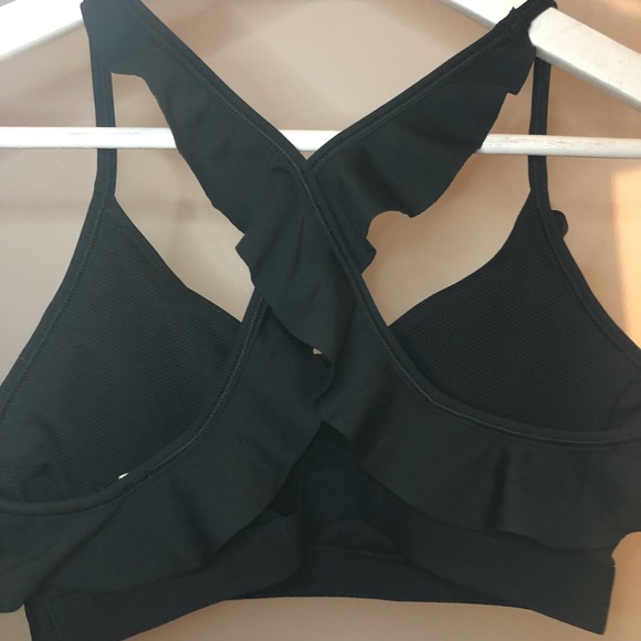 BRAND NEW (tag attached) Nike Indy Feature Femme Ruffle Bra, Black - Picture 4 of 6